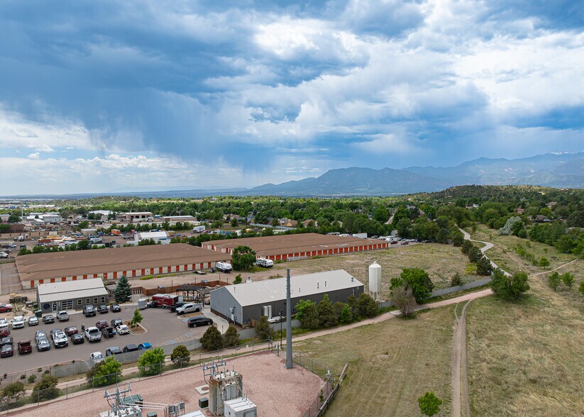 More Photos Of 2480-2490 N Powers Blvd, Colorado Springs Warehouse For Sale
