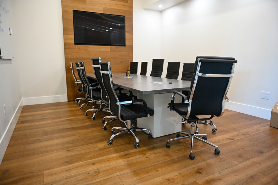 More Photos Of 5201 Auburn Blvd, Sacramento Freestanding For Sale