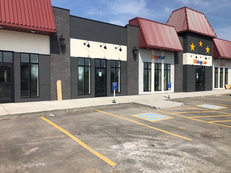 More Photos Of 6102 29th Av, Beaumont Storefront For Sale