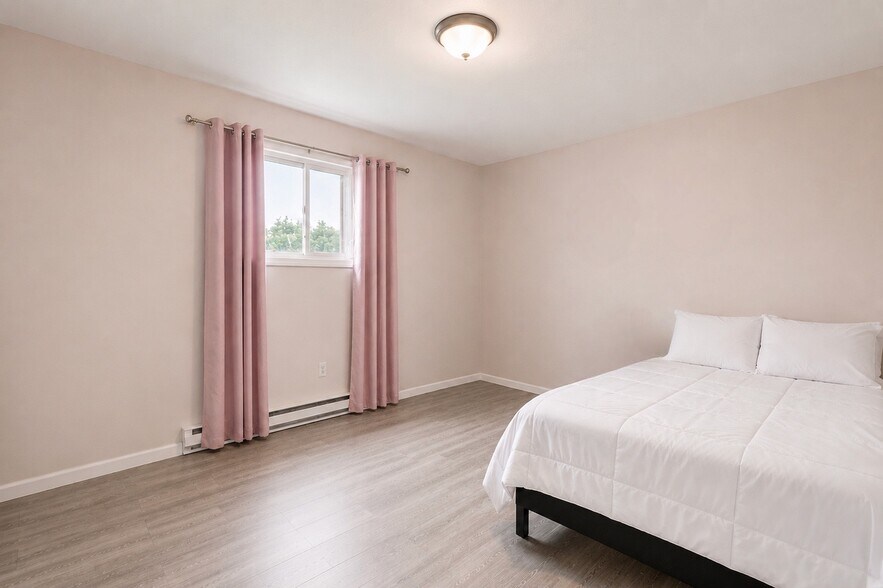 More Photos Of 79 Yaun Ave, Liberty Apartments For Sale