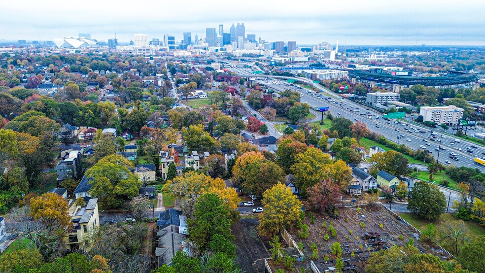 More Photos Of 208 SW Doane St, Atlanta Multifamily For Sale