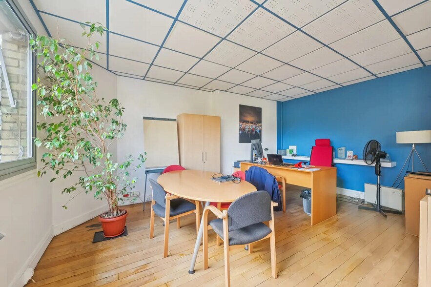 More Photos Of 20 Rue Marx Dormoy, Paris Office For Sale