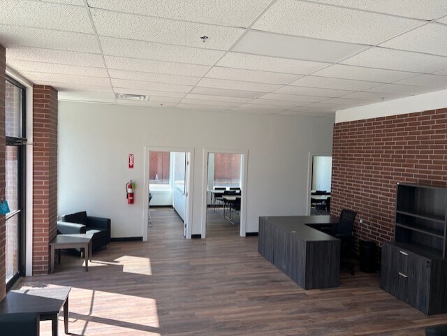 More Photos Of 127 W Main St, Ardmore Office For Lease
