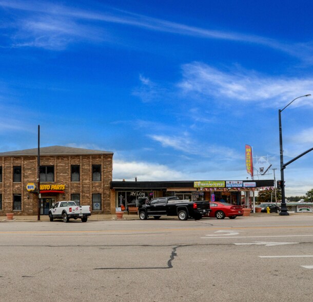 More Photos Of 8 N Main St, Rittman Storefront Retail Office For Lease