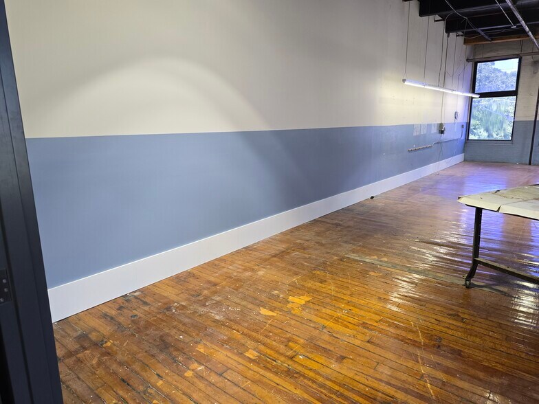 More Photos Of 1 S Main St, Coventry Manufacturing For Lease