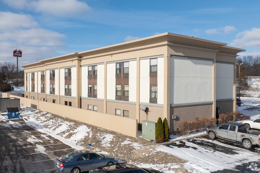 More Photos Of 1150 Riverside Dr, Battle Creek Hotel For Sale