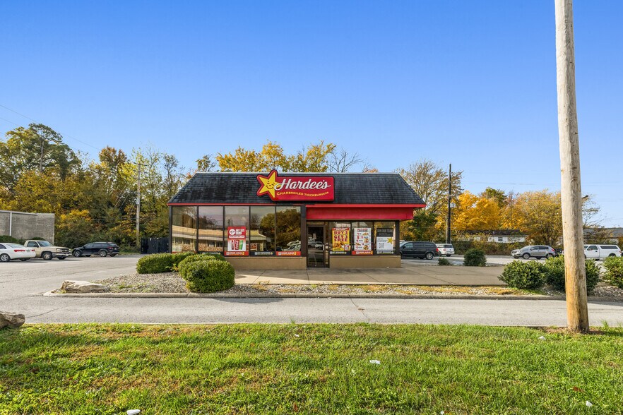 Primary Photo Of 421 E Jackson Blvd, Jackson Fast Food For Sale