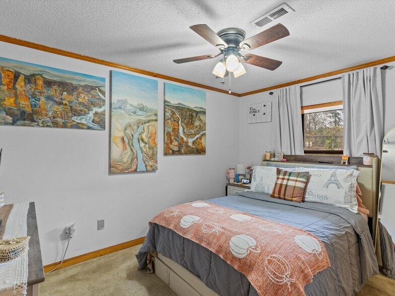 More Photos Of 901 Haven Dr, Dothan Flex For Sale