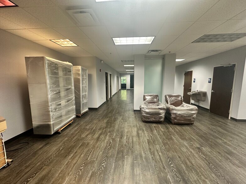 More Photos Of 6525 Shiloh Rd, Alpharetta Office Residential For Sale