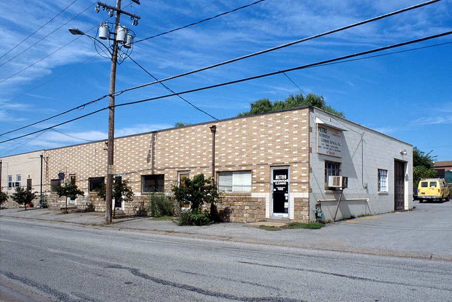 More Photos Of 2930-2942 Industrial Blvd, Bethel Park Warehouse For Lease