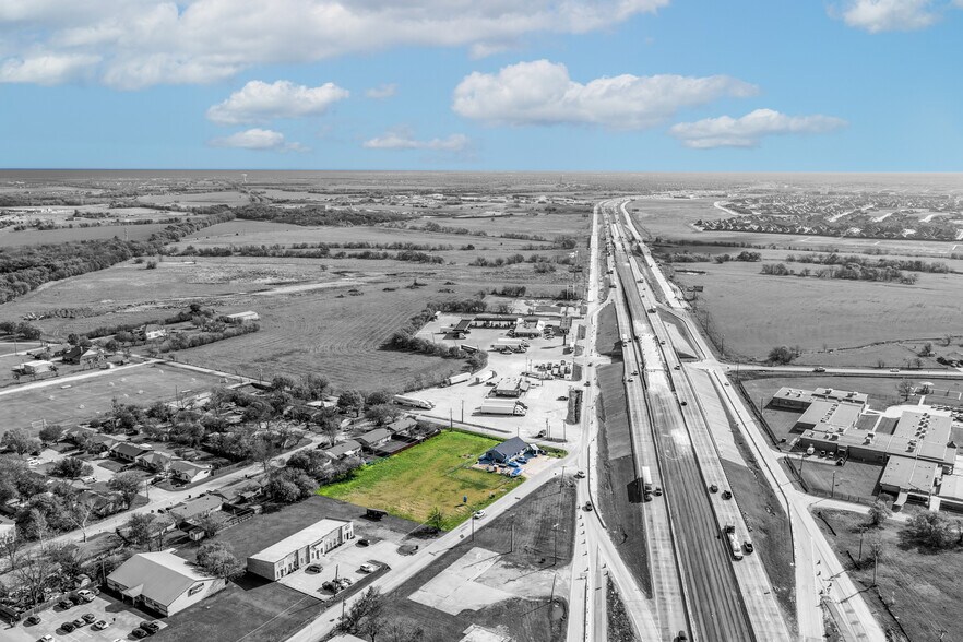 More Photos Of 720 E Lamar St, Royse City Freestanding For Sale