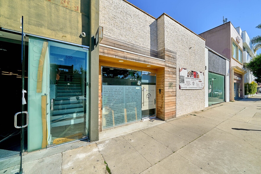 More Photos Of 852 S Robertson Blvd, Los Angeles Medical For Lease