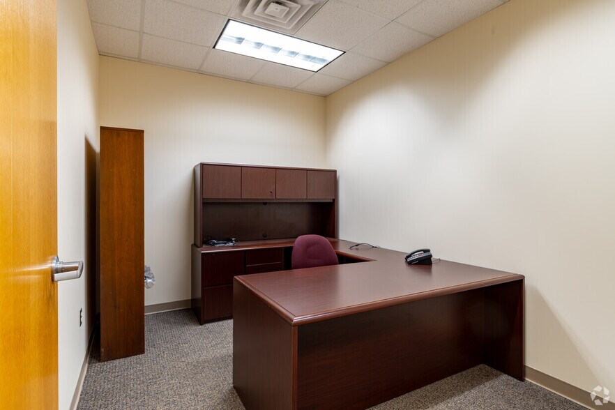 More Photos Of 3754 Ranchero Dr, Ann Arbor Office For Sale