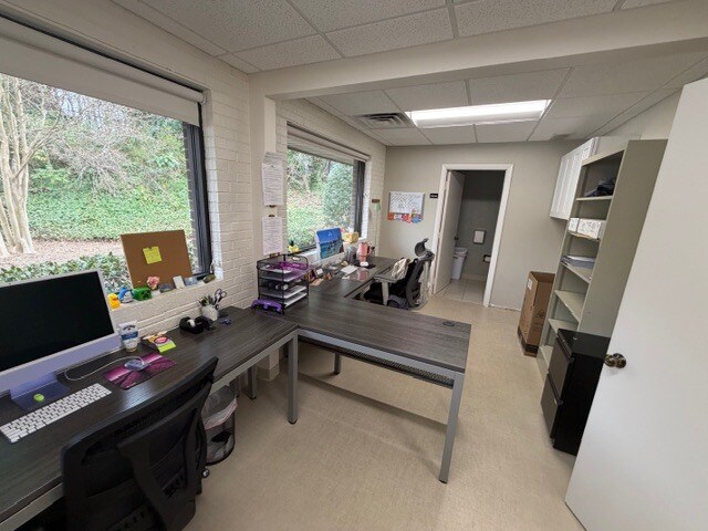 More Photos Of 311 W Wendover Ave, Greensboro Medical For Lease