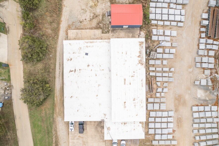 More Photos Of 519 Benham St, Bonne Terre Light Manufacturing For Sale