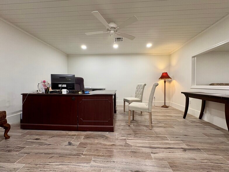 More Photos Of 8509 Egan Hwy, Crowley Warehouse For Lease