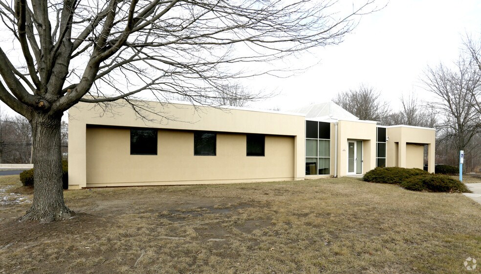 More Photos Of 155 Middle Rd, Hazlet Bank For Sale