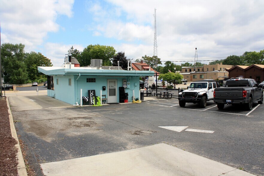 More Photos Of 67 Main St, Belleville Fast Food For Sale