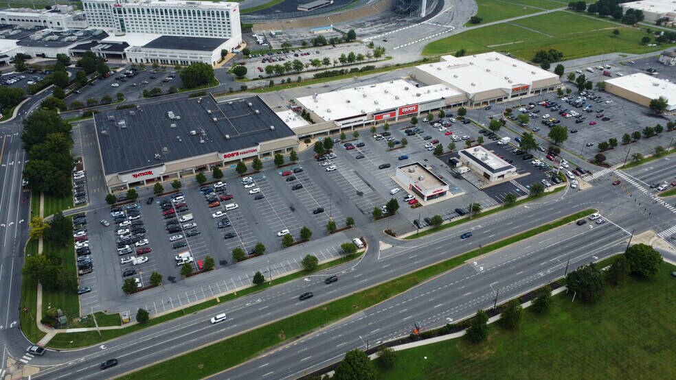 Primary Photo Of 1001 N DuPont Hwy, Dover Unknown For Lease