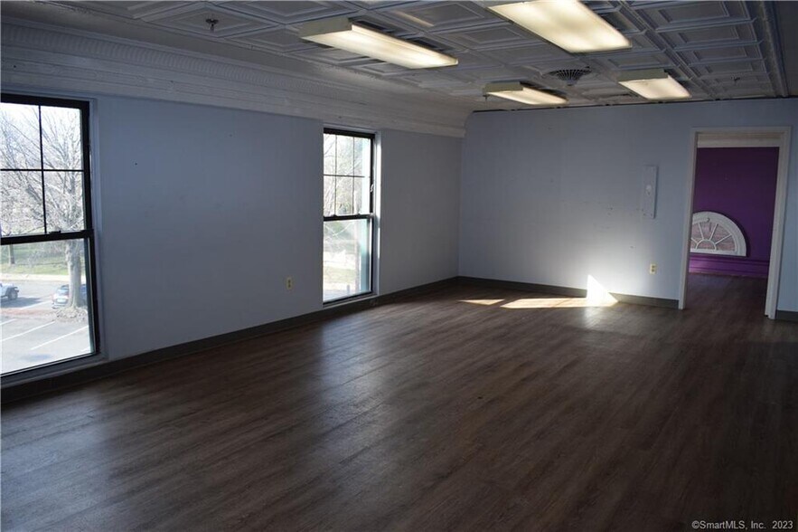 More Photos Of 987-1003 Main St, East Hartford Storefront Retail Office For Lease