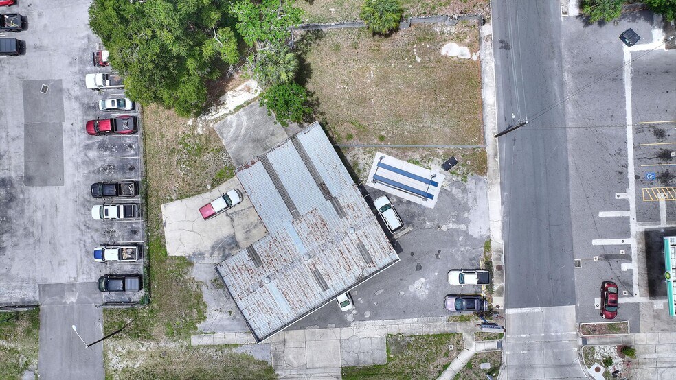 More Photos Of 905 W Memorial Blvd, Lakeland Auto Repair For Sale