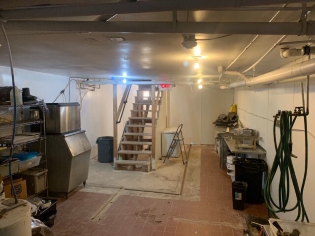 More Photos Of 38-40 S 19th St, Philadelphia Restaurant For Lease