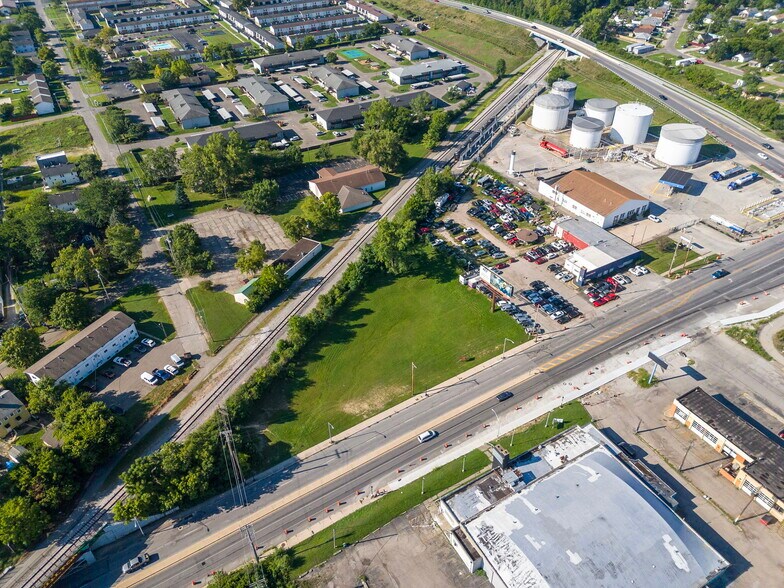 More Photos Of 3479-3481 W Broad St, Columbus Freestanding For Sale