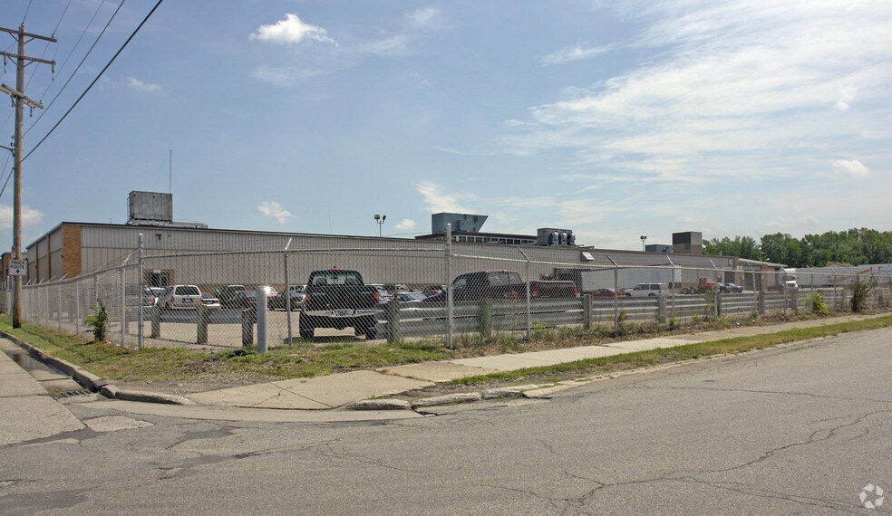 More Photos Of 236 Stevens St SW, Grand Rapids Manufacturing For Lease