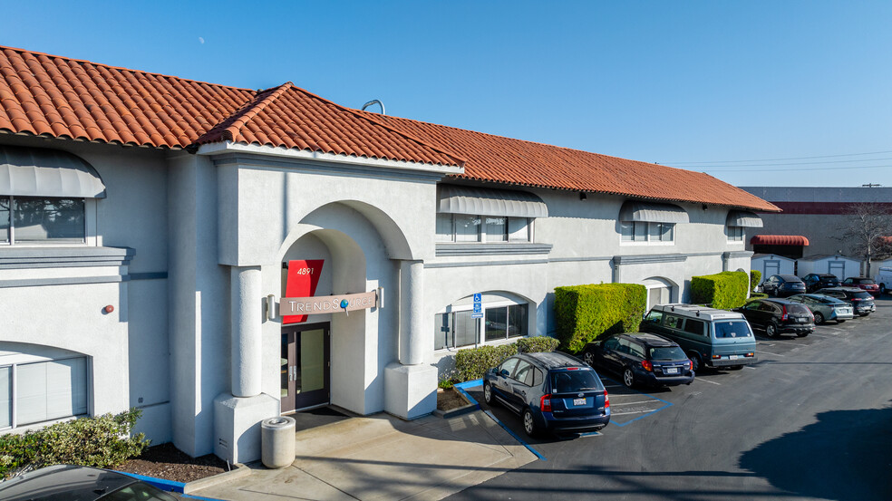 Primary Photo Of 4891-4895 Pacific Hwy, San Diego Office For Lease