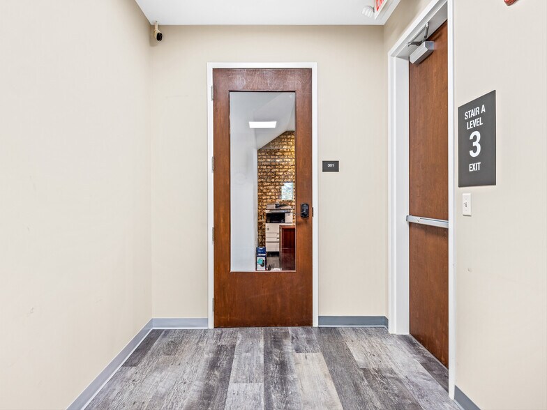More Photos Of 208 Charlotte Hwy, Asheville Medical For Sale