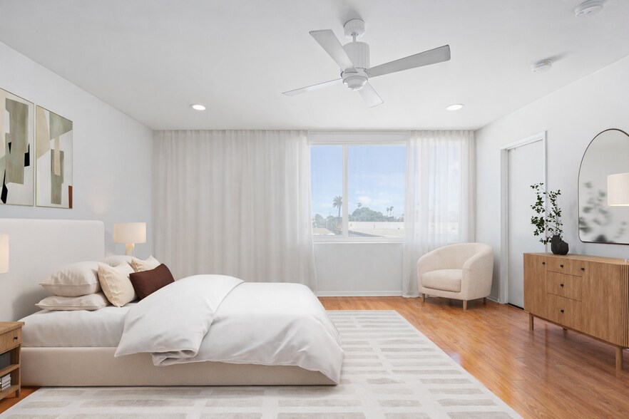 More Photos Of 1908-1910 Pacific Ave, Venice Apartments For Sale