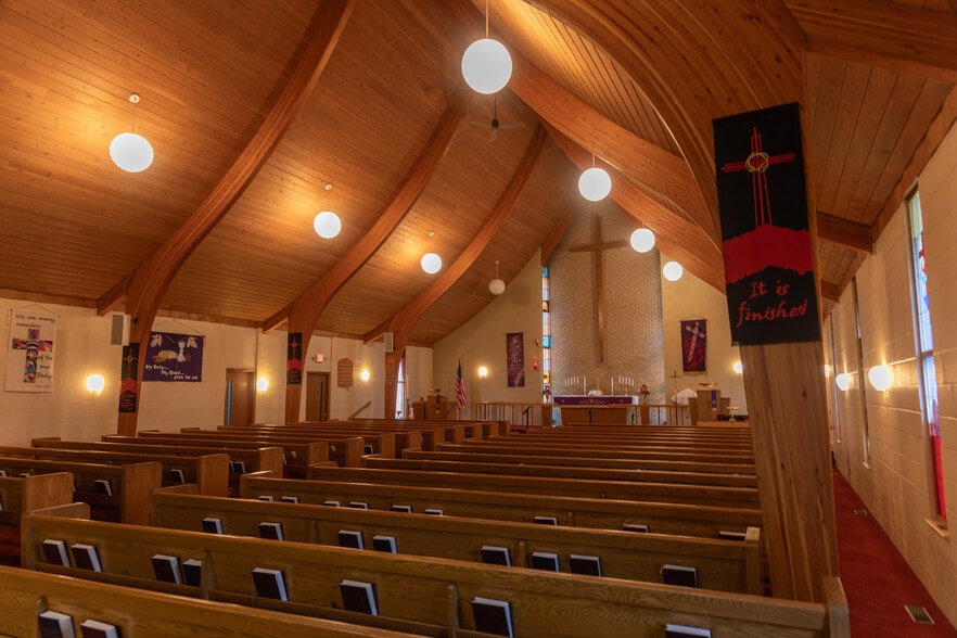 More Photos Of 381 H St, Hampton Religious Facility For Sale