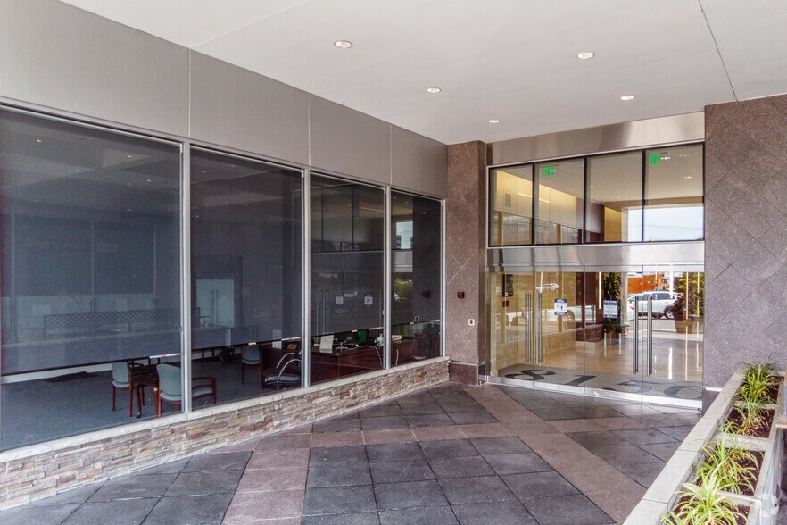 More Photos Of 8150 Leesburg Pike, Vienna Coworking Space