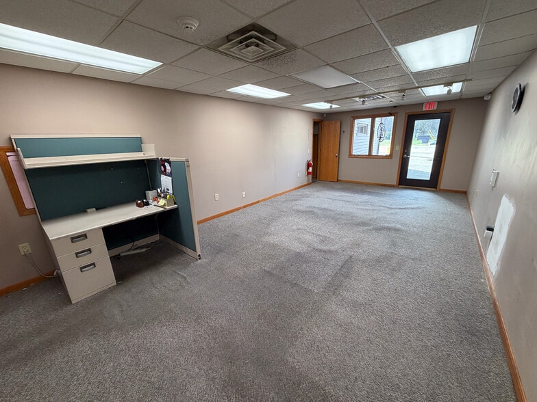 More Photos Of 7304 Wales Ave NW, Canton Office For Sale