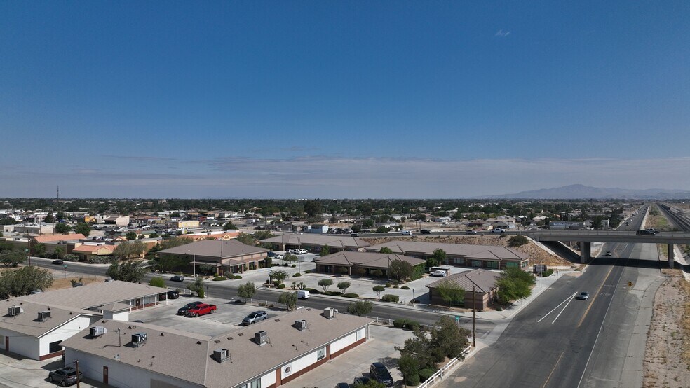 More Photos Of 16490 Walnut St, Hesperia Unknown For Lease
