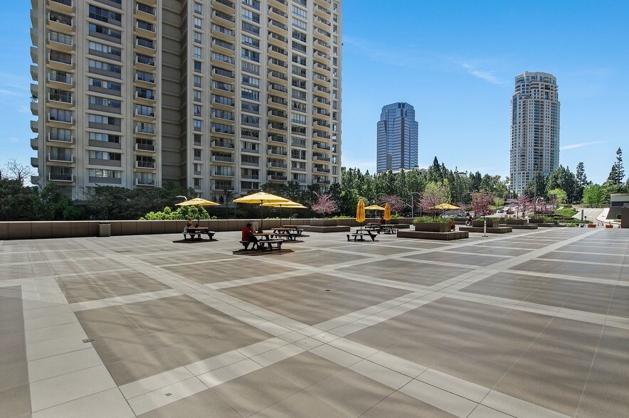 More Photos Of 2080 Century Park E, Los Angeles Medical For Lease