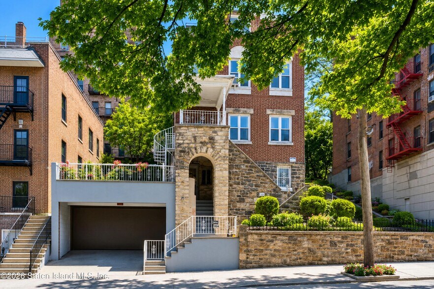 More Photos Of 2854 Kingsbridge Ter, Bronx Multifamily For Sale