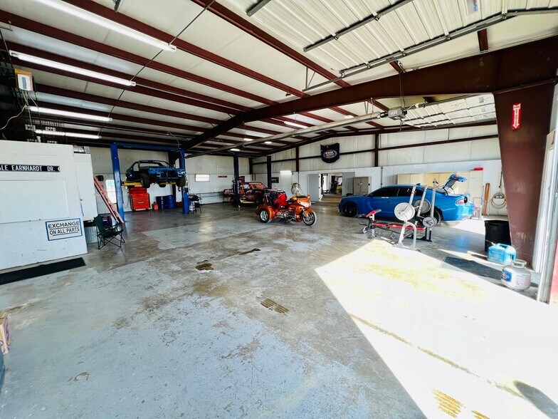 More Photos Of 420 Windance Rd, Baldwyn Light Manufacturing For Sale