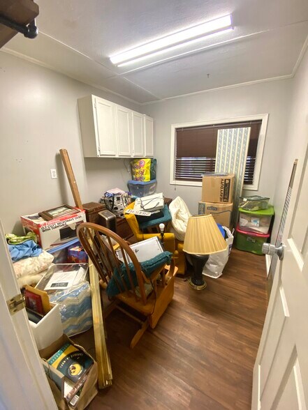More Photos Of 78 Ash St, Calvert City Office For Sale