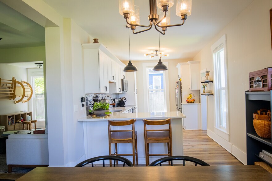 More Photos Of 324 W North St, Lebanon Specialty For Sale