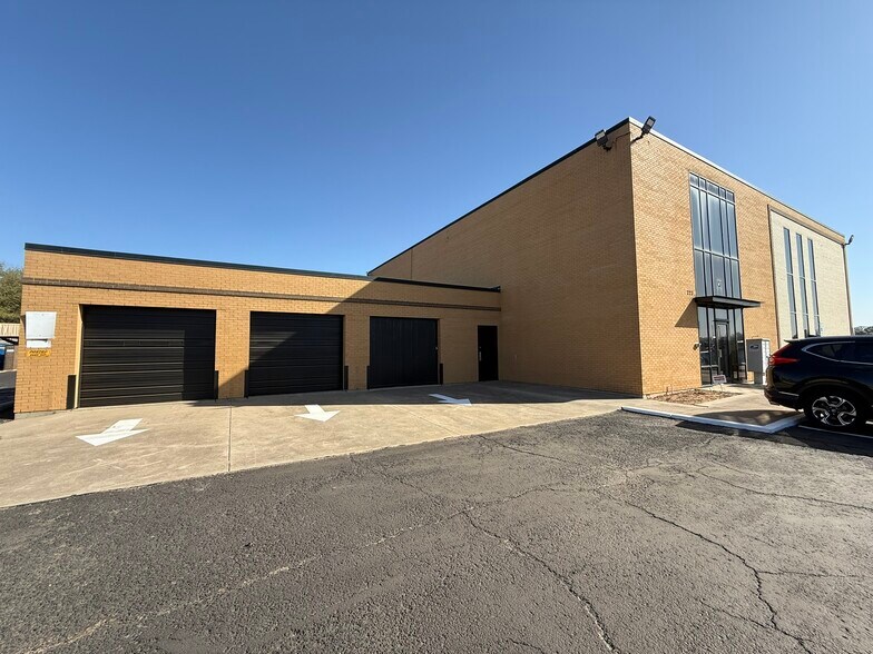 More Photos Of 223 NE Loop 820, Hurst Medical For Sale