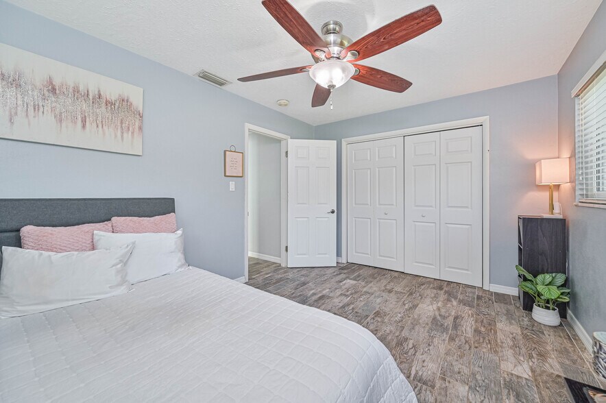 More Photos Of 4240 Ellis Rd, Fort Myers Apartments For Sale