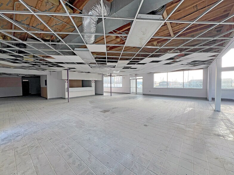 More Photos Of 1411 Camp Jackson Rd, East Saint Louis Fast Food For Sale