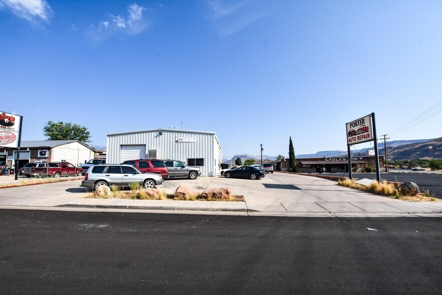 More Photos Of 475 E 800 N, Hurricane Auto Repair For Sale