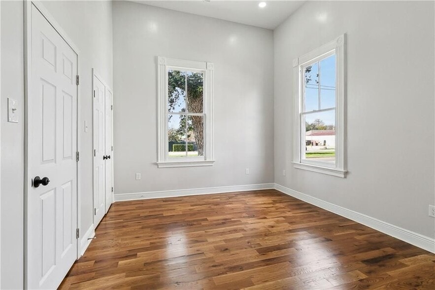 More Photos Of 1100 N Broad Ave, New Orleans Storefront Retail Residential For Sale