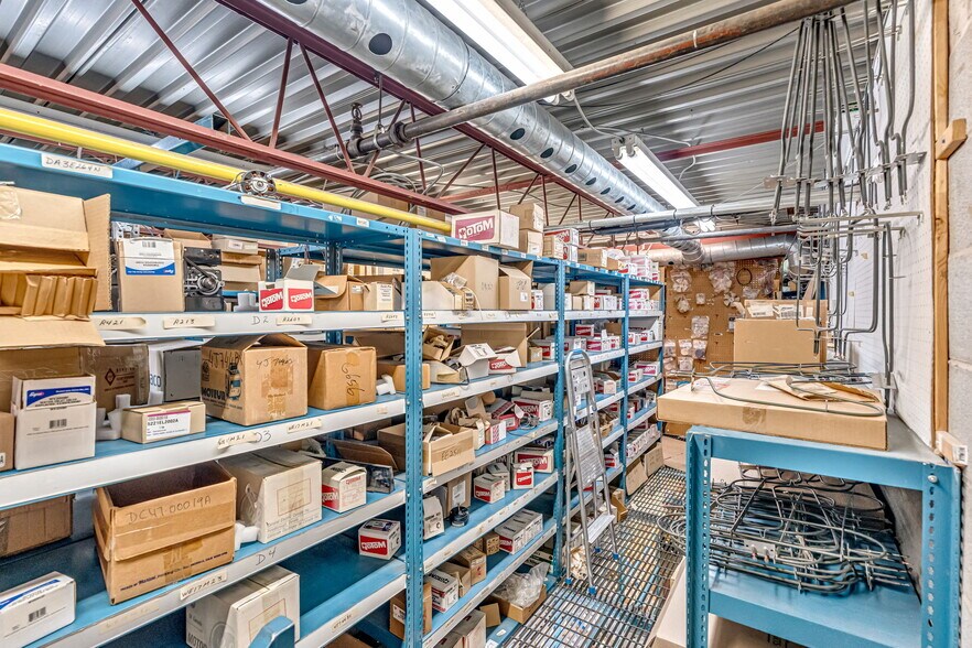 More Photos Of 750 Oakdale Rd, Toronto Flex For Sale