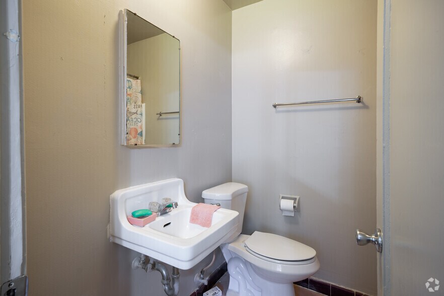 More Photos Of 2928 Watt Ave, Sacramento Apartments For Sale