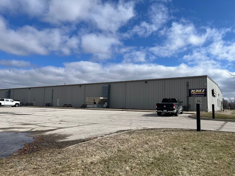 More Photos Of 107 Industrial Park Rd, Story City Warehouse For Sale
