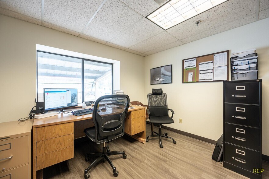 More Photos Of 1400 Kaster Rd, Saint Helens Manufacturing For Sale