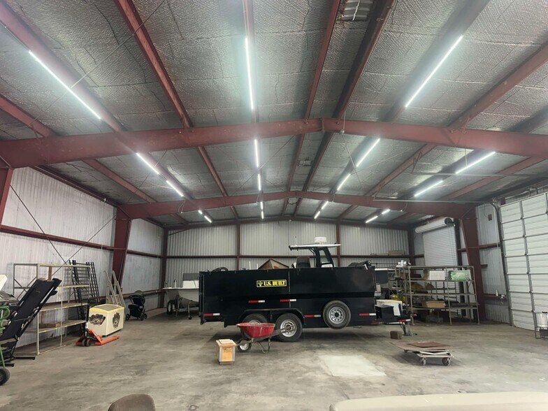 More Photos Of 9941A Rowlett Rd, Houston Warehouse For Lease